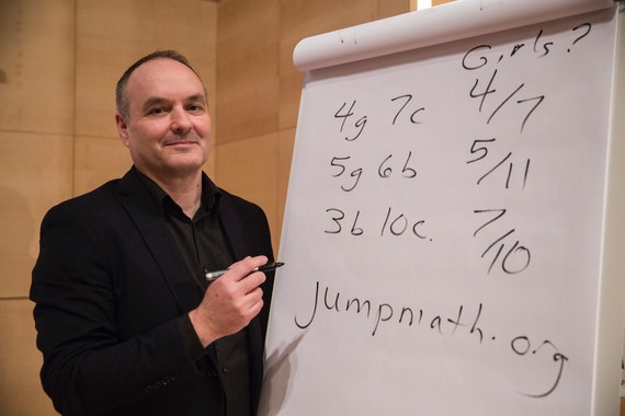 «Las matemáticas son fáciles si se enseñan bien», entrevista a John Mighton, matemático, escritor y creador de JUMP Math